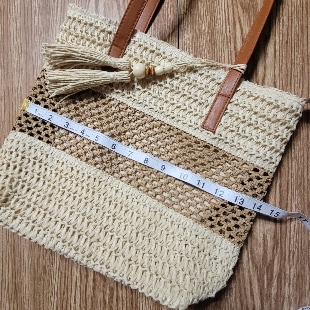Neutral Straw Tote Bag with Tassel - Picture 6 of 7